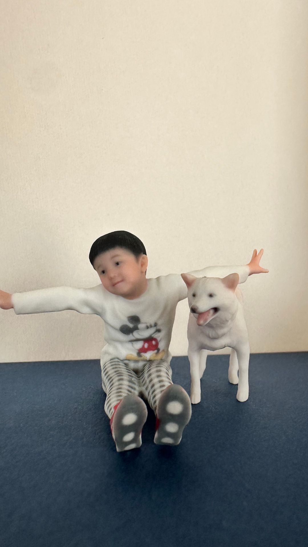 子供&犬(座っている写真)